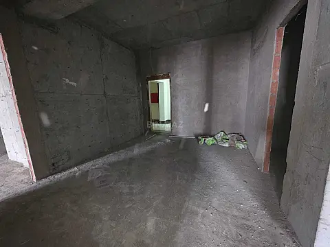 Satılır 3 otaqlı mənzil 153 m²