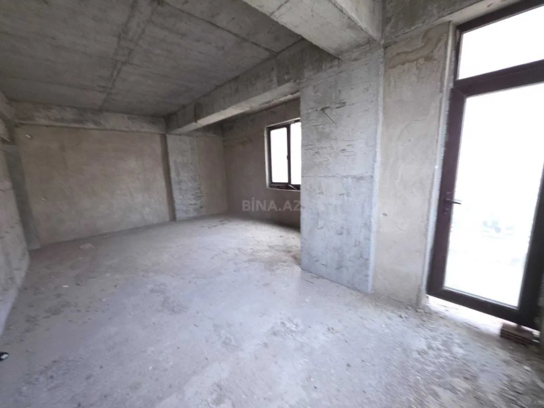Satılır 3 otaqlı mənzil 153 m²