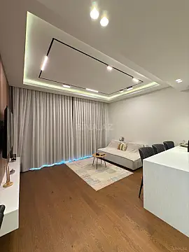 Satılır 2 otaqlı mənzil 93 m²