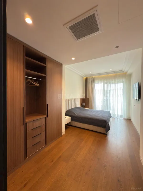 Satılır 2 otaqlı mənzil 93 m²