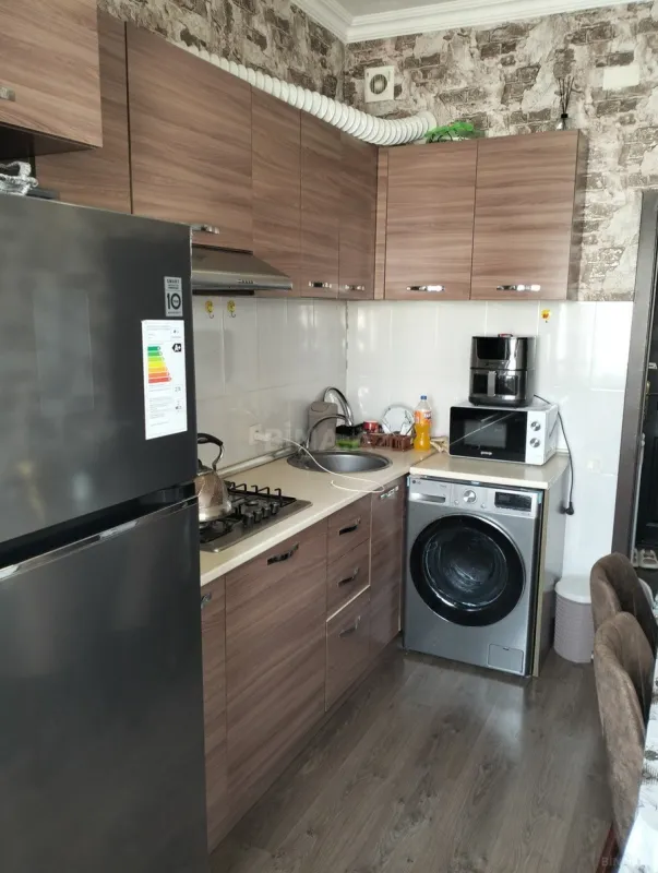 Satılır 1 otaqlı mənzil 40 m²