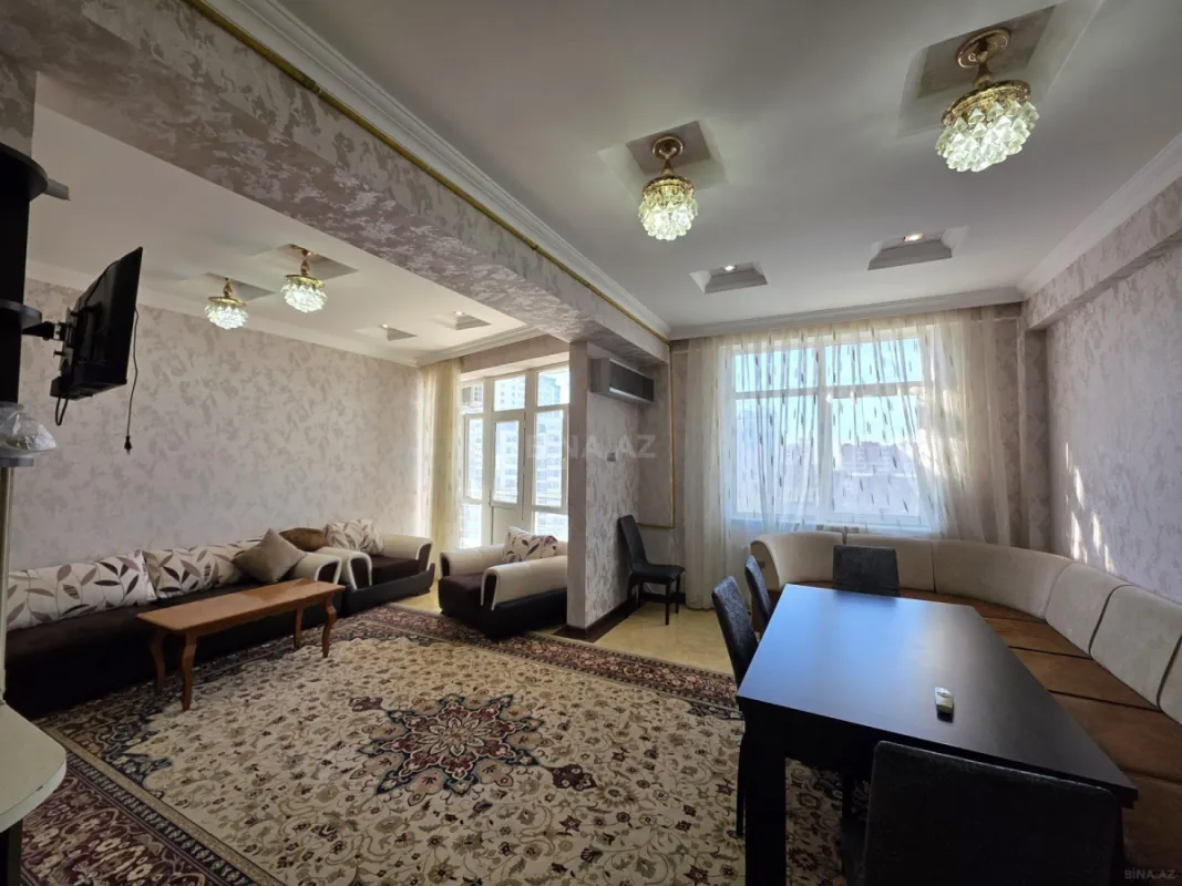 Kirayə verilir 4 otaqlı mənzil 170 m²