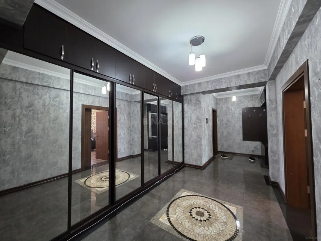 Kirayə verilir 4 otaqlı mənzil 170 m²