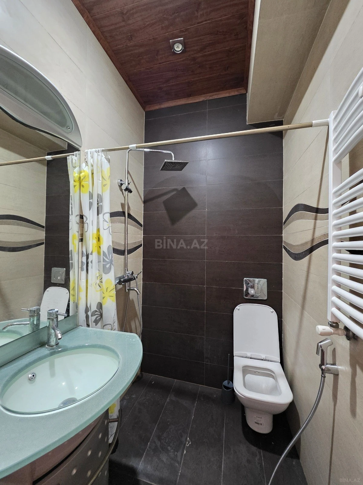 Kirayə verilir 4 otaqlı mənzil 170 m²