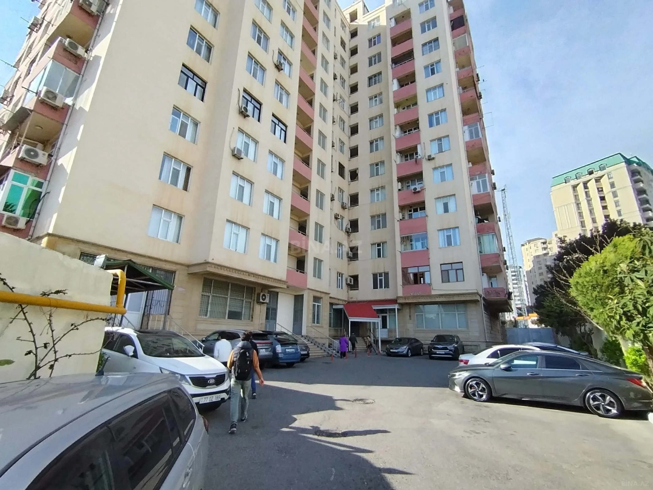 Kirayə verilir 2 otaqlı mənzil 80 m²