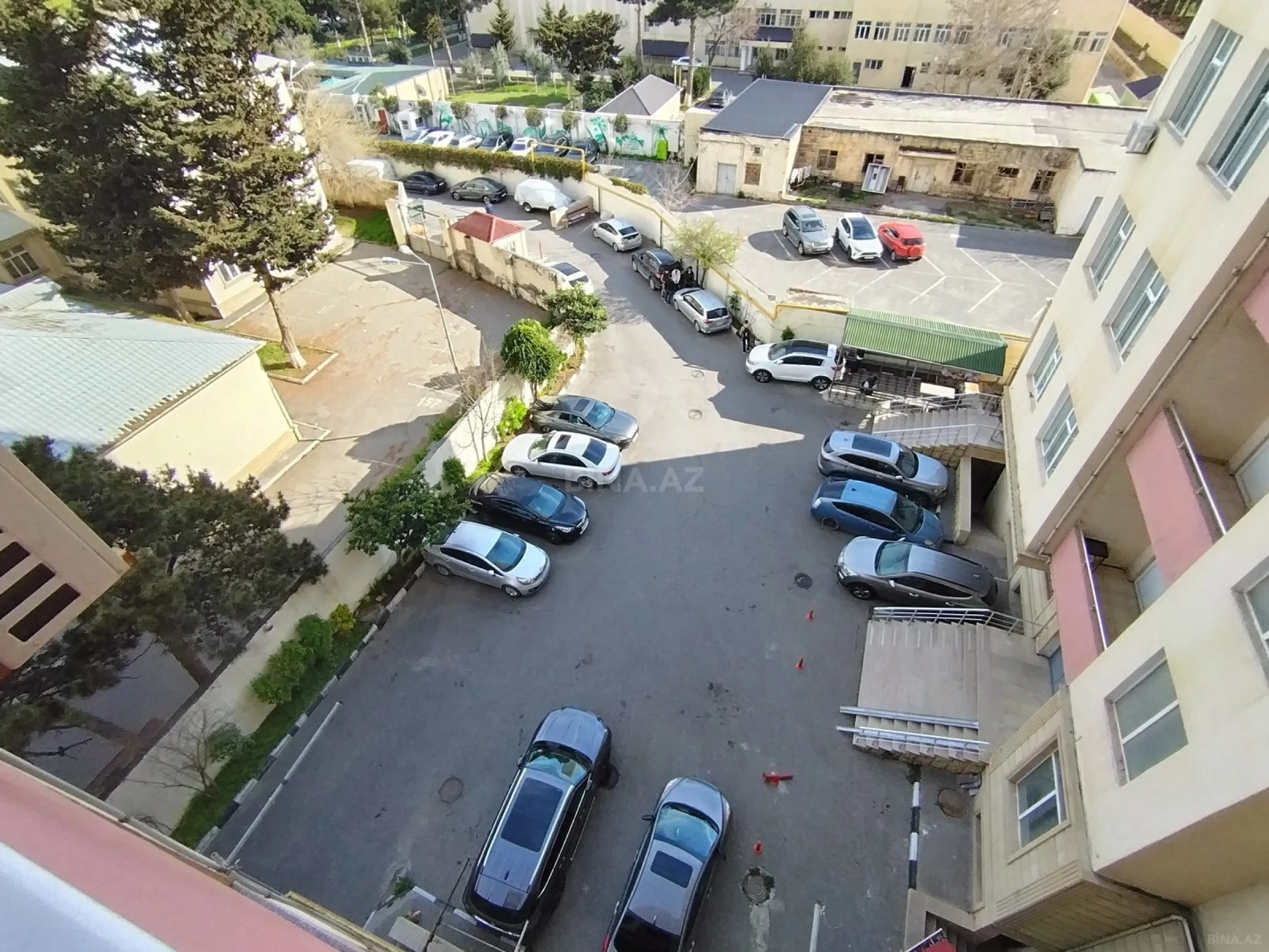 Kirayə verilir 2 otaqlı mənzil 80 m²