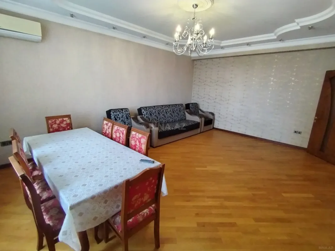 Kirayə verilir 2 otaqlı mənzil 80 m²