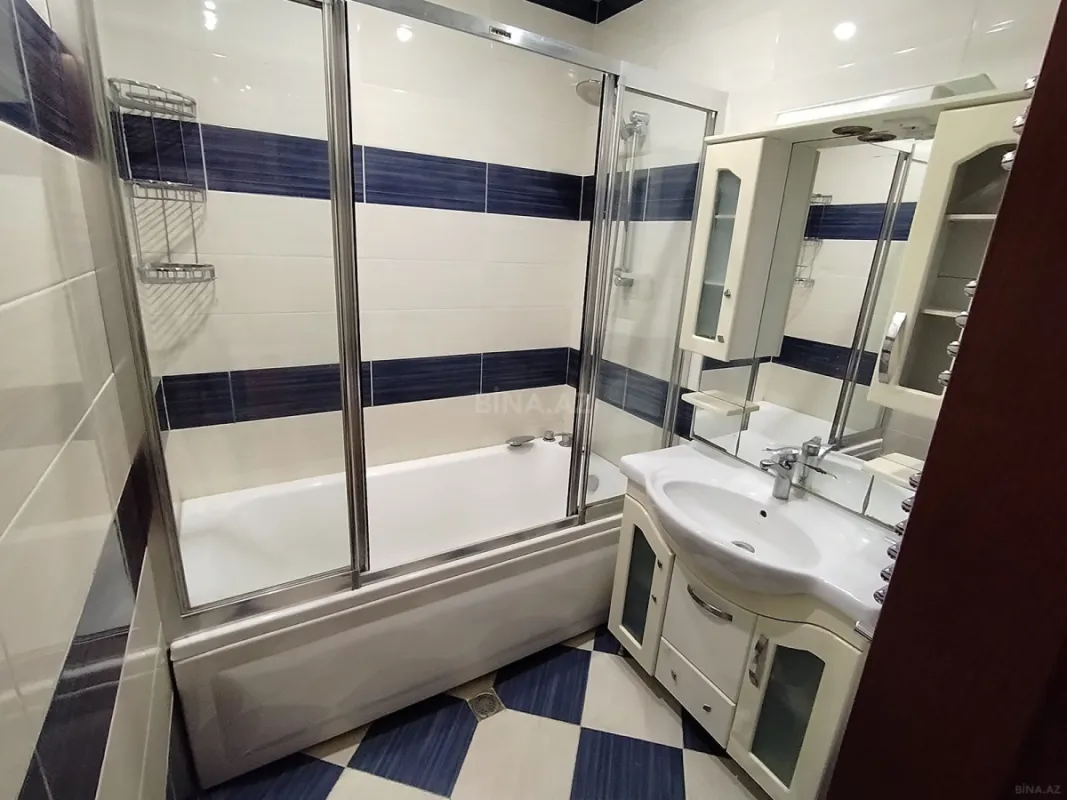 Kirayə verilir 2 otaqlı mənzil 80 m²