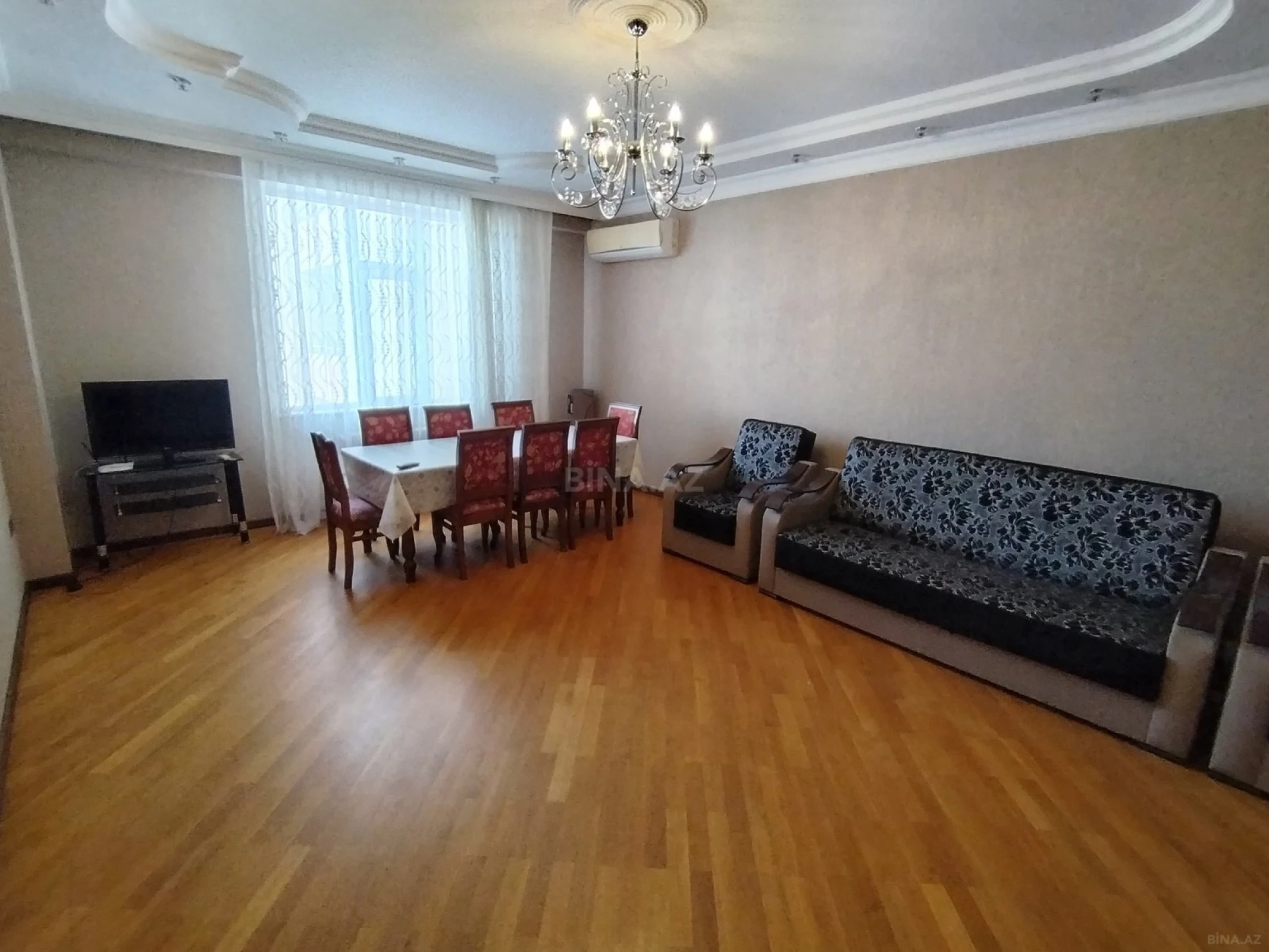 Kirayə verilir 2 otaqlı mənzil 80 m²