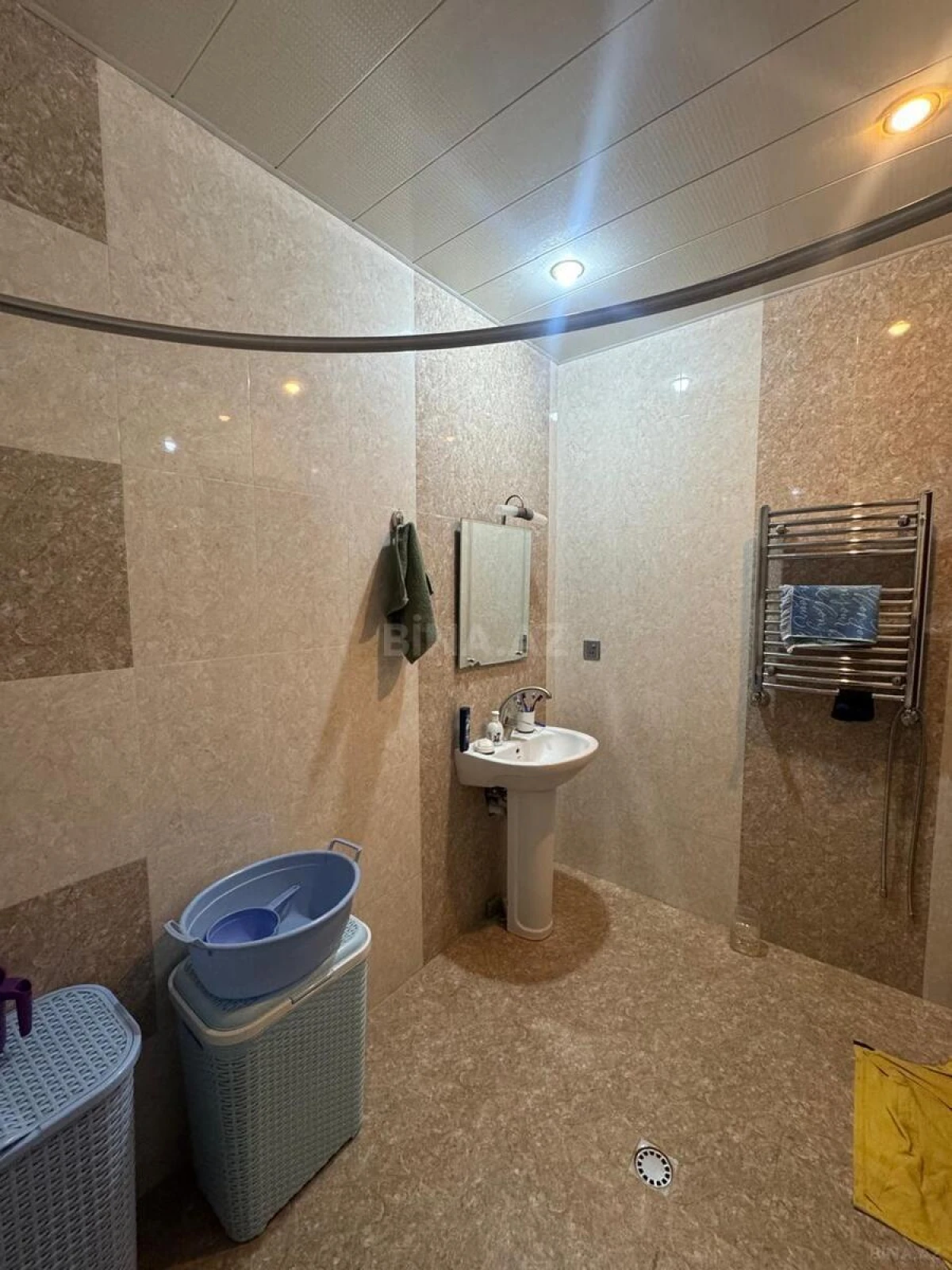 Kirayə verilir 3 otaqlı mənzil 120 m²