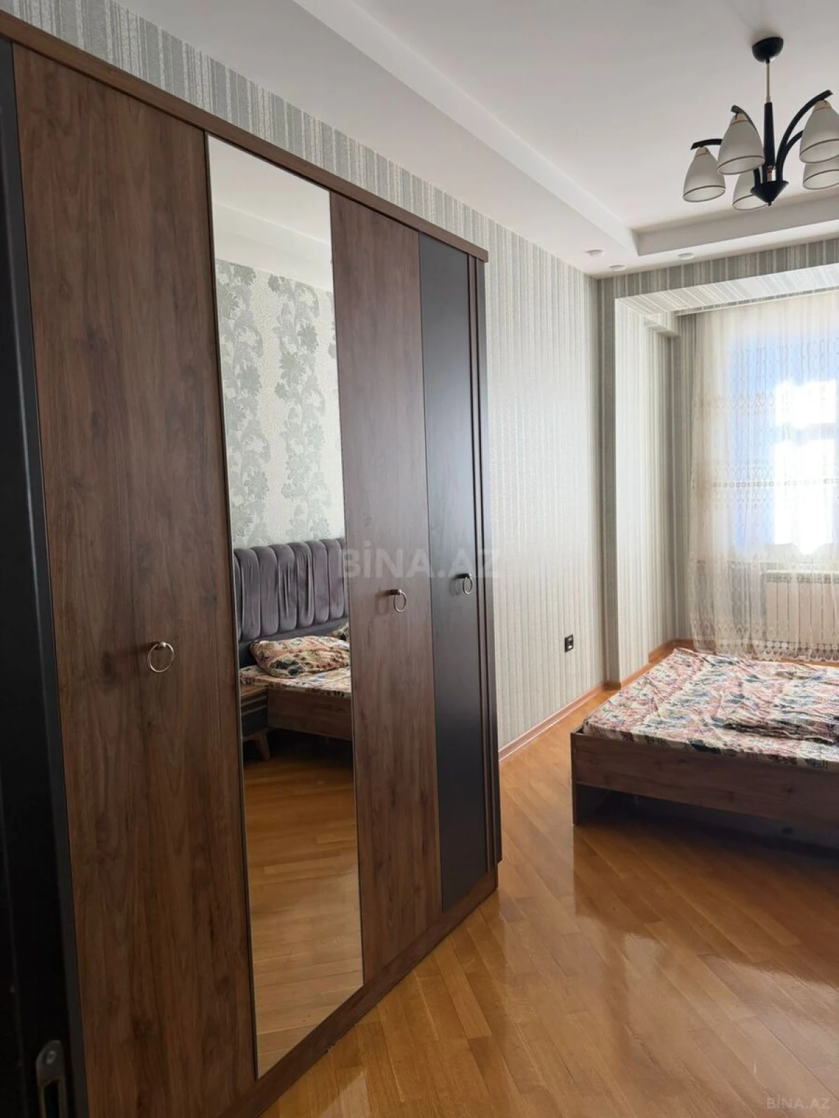 Kirayə verilir 2 otaqlı mənzil 96 m²