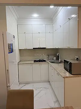 Kirayə verilir 2 otaqlı mənzil 66 m²