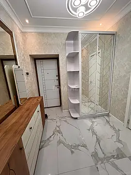 Kirayə verilir 2 otaqlı mənzil 66 m²