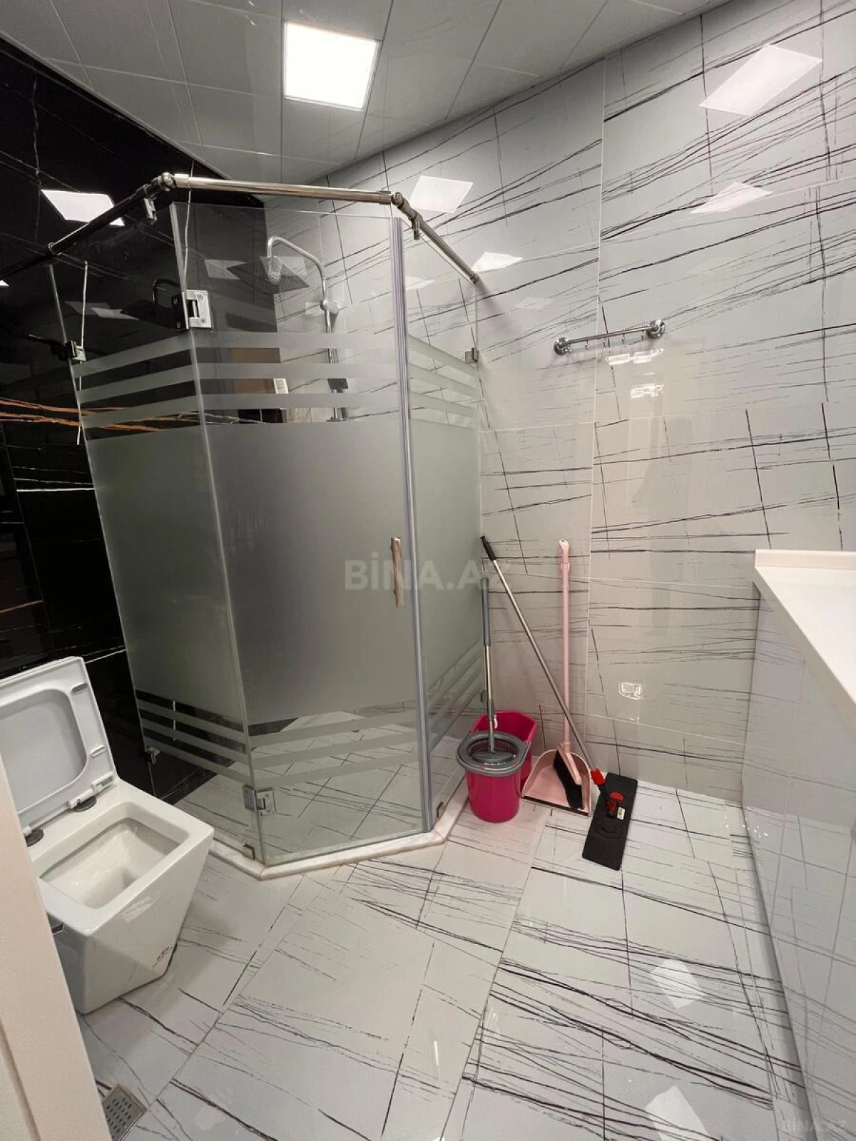 Kirayə verilir 2 otaqlı mənzil 66 m²