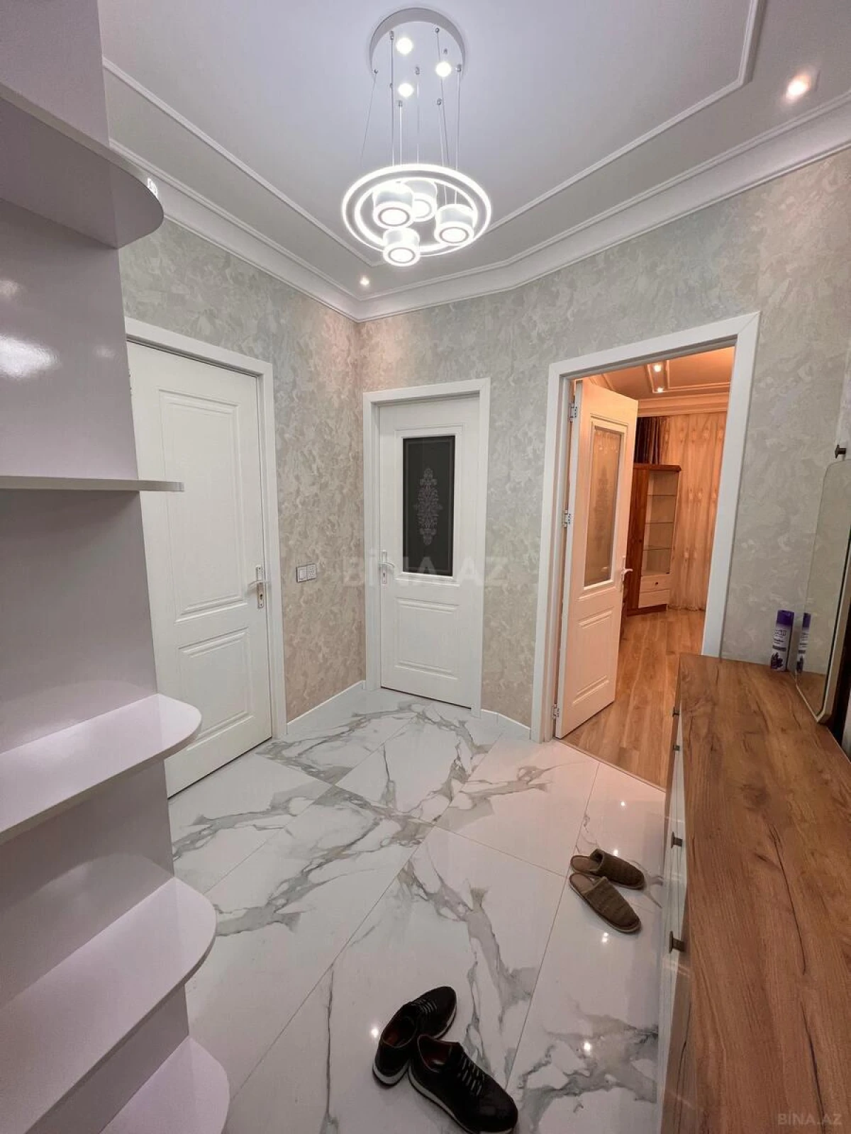 Kirayə verilir 2 otaqlı mənzil 66 m²