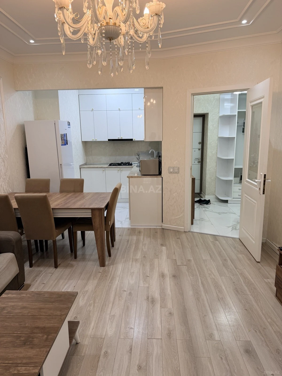 Kirayə verilir 2 otaqlı mənzil 66 m²