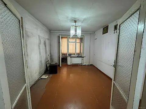 Satılır 5 otaqlı mənzil 104 m²