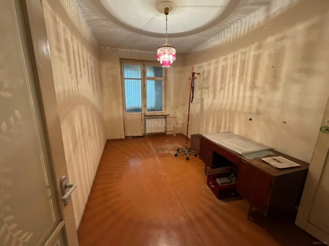 Satılır 5 otaqlı mənzil 104 m²