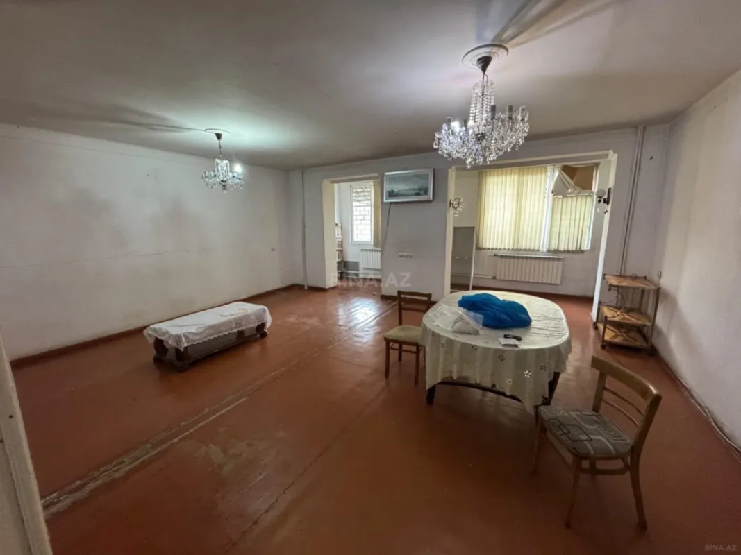 Satılır 5 otaqlı mənzil 104 m²