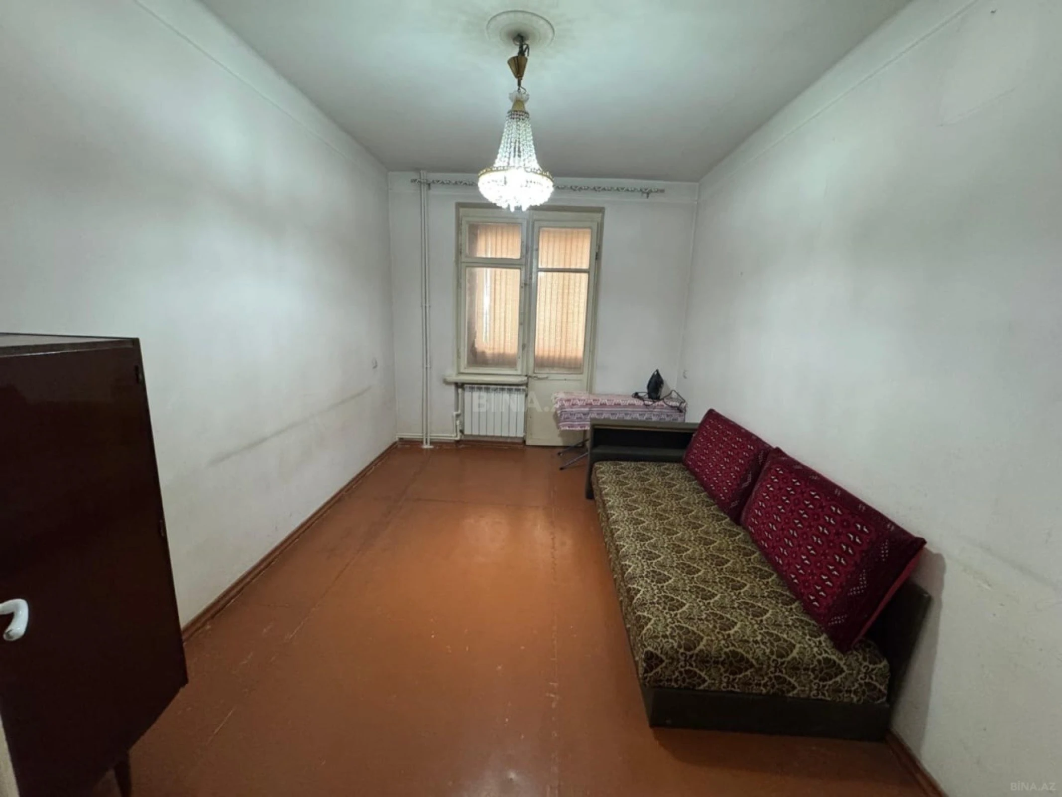 Satılır 5 otaqlı mənzil 104 m²