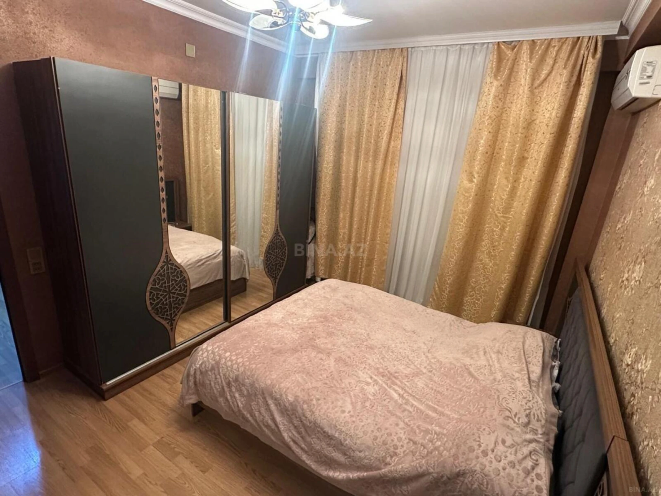 Satılır 3 otaqlı mənzil 90 m²