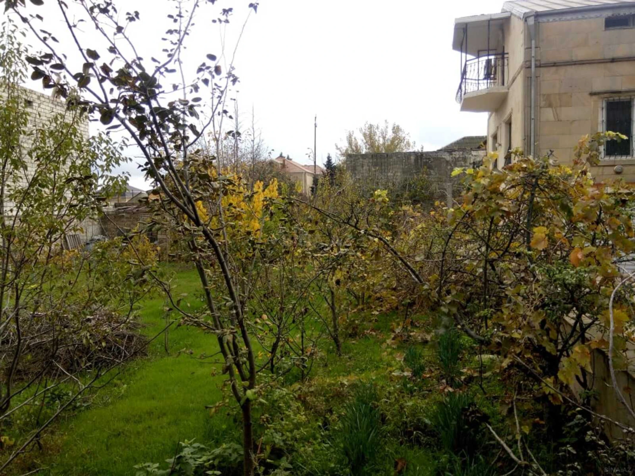 Satılır torpaq sahəsi 12 m²