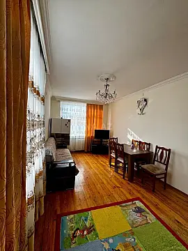 Kirayə verilir 2 otaqlı mənzil 65 m²
