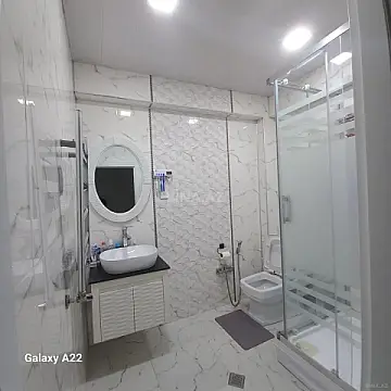Satılır 2 otaqlı mənzil 74 m²
