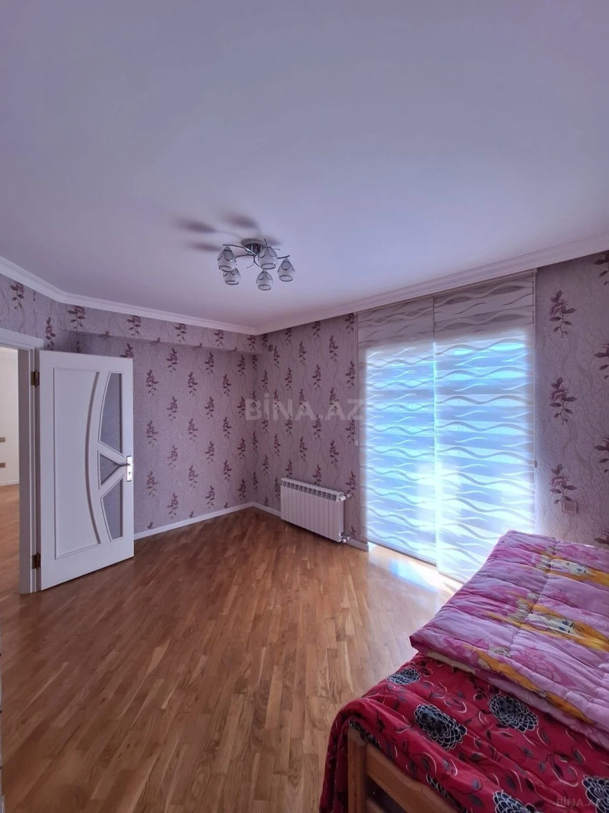 Kirayə verilir 6 otaqlı həyət evi 500 m²