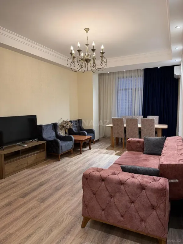 Kirayə verilir 2 otaqlı mənzil 70 m²