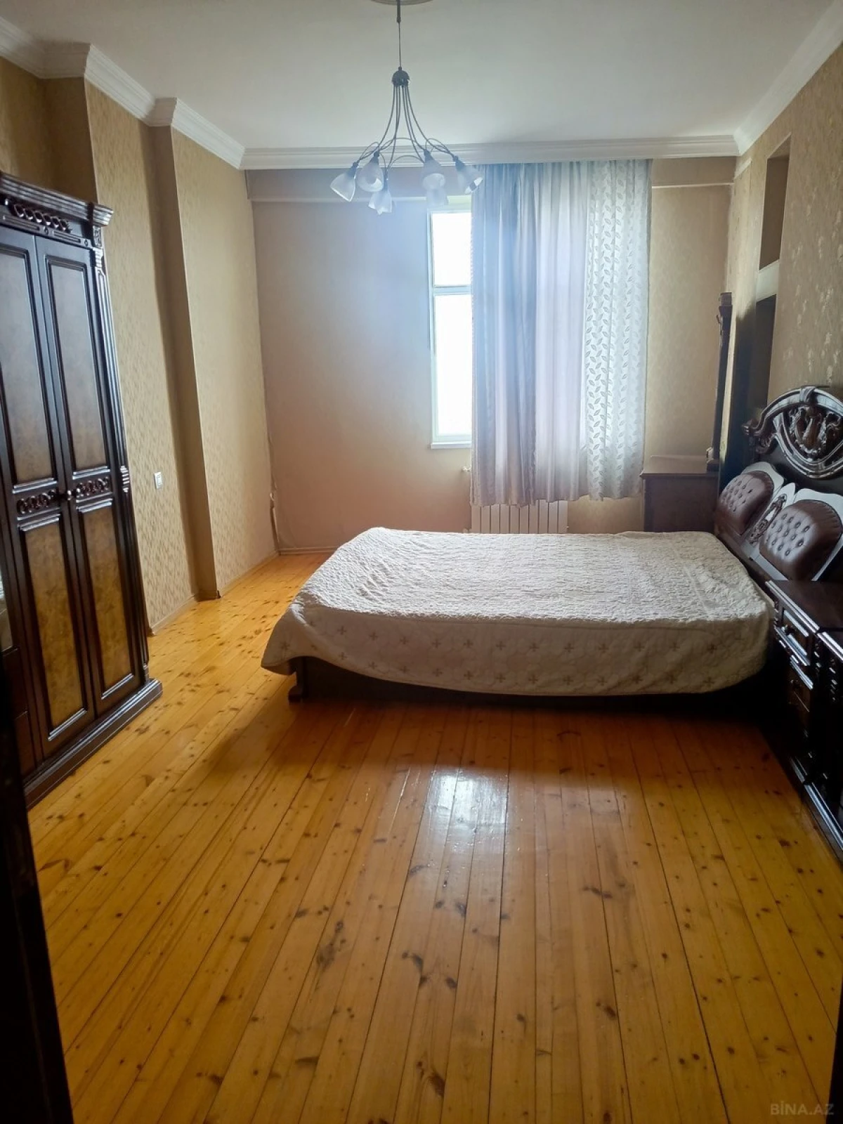 Kirayə verilir 2 otaqlı mənzil 93 m²