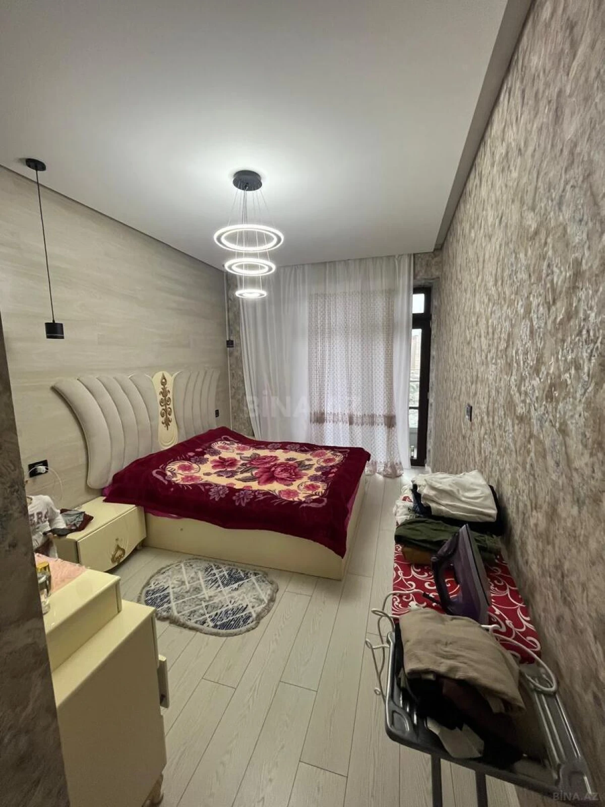 Kirayə verilir 2 otaqlı mənzil 70 m²