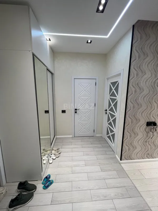 Kirayə verilir 2 otaqlı mənzil 70 m²