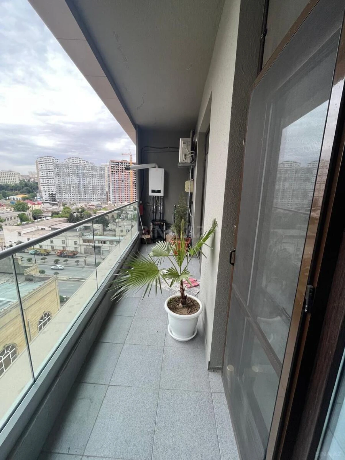Kirayə verilir 2 otaqlı mənzil 70 m²