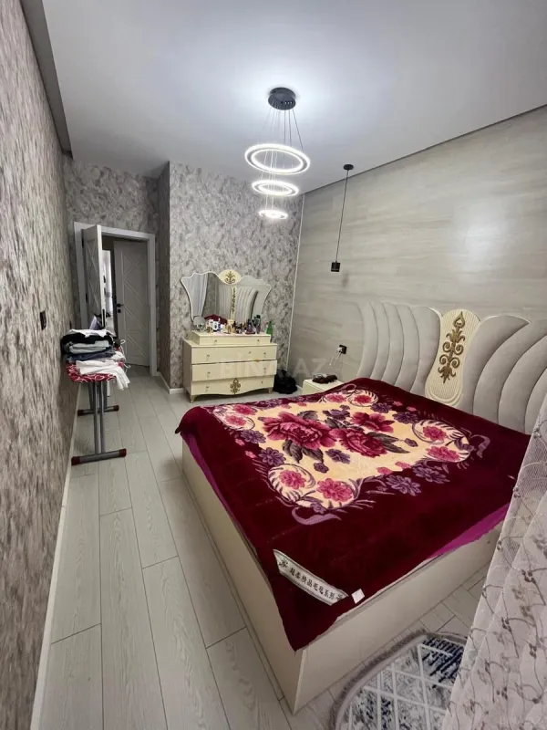 Kirayə verilir 2 otaqlı mənzil 70 m²