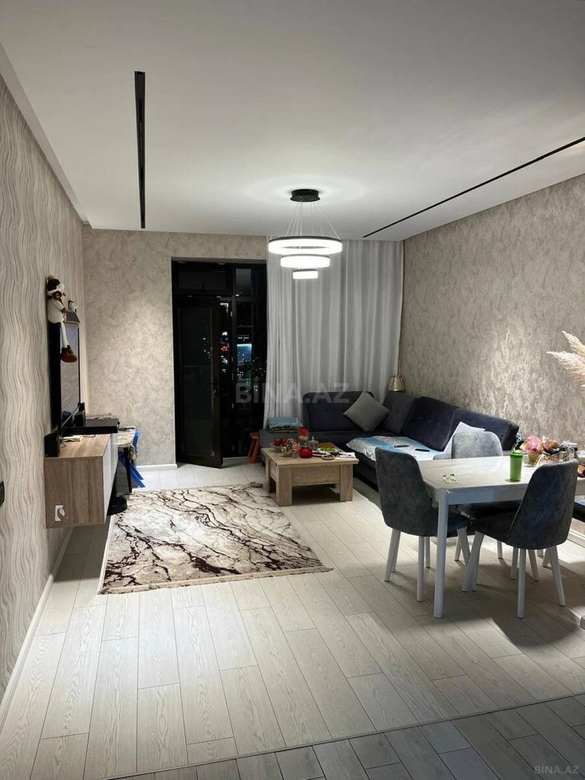Kirayə verilir 2 otaqlı mənzil 70 m²