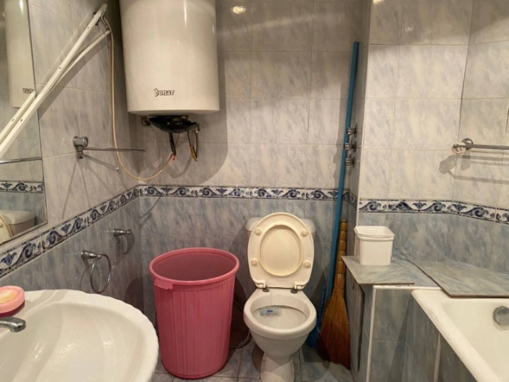 Kirayə verilir 2 otaqlı mənzil 70 m²