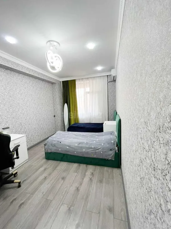 Satılır 3 otaqlı mənzil 136 m²