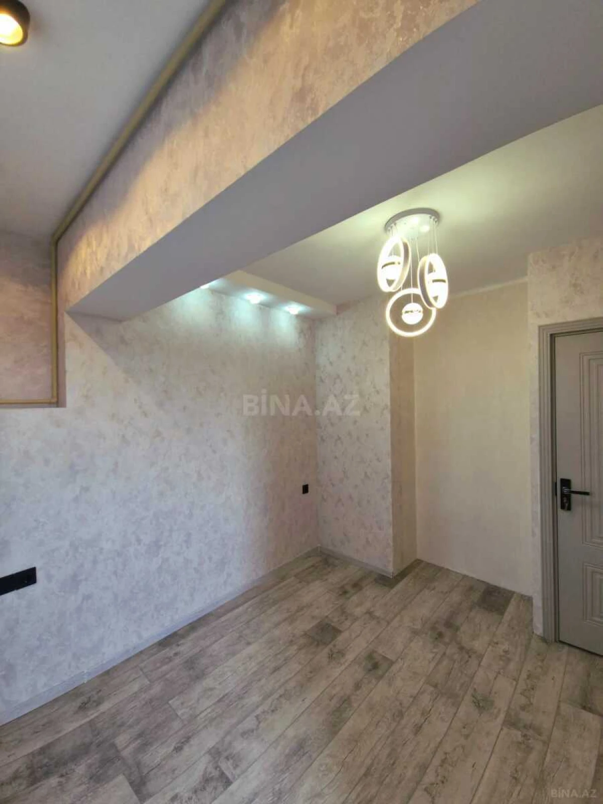 Satılır 2 otaqlı mənzil 45 m²