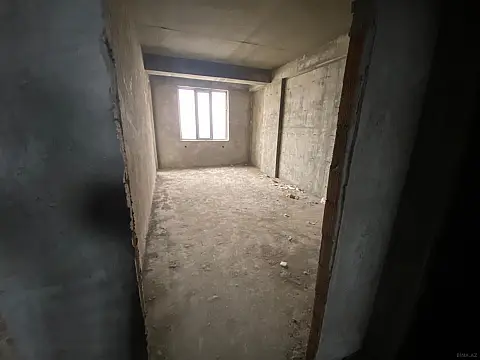 Satılır 3 otaqlı mənzil 133 m²