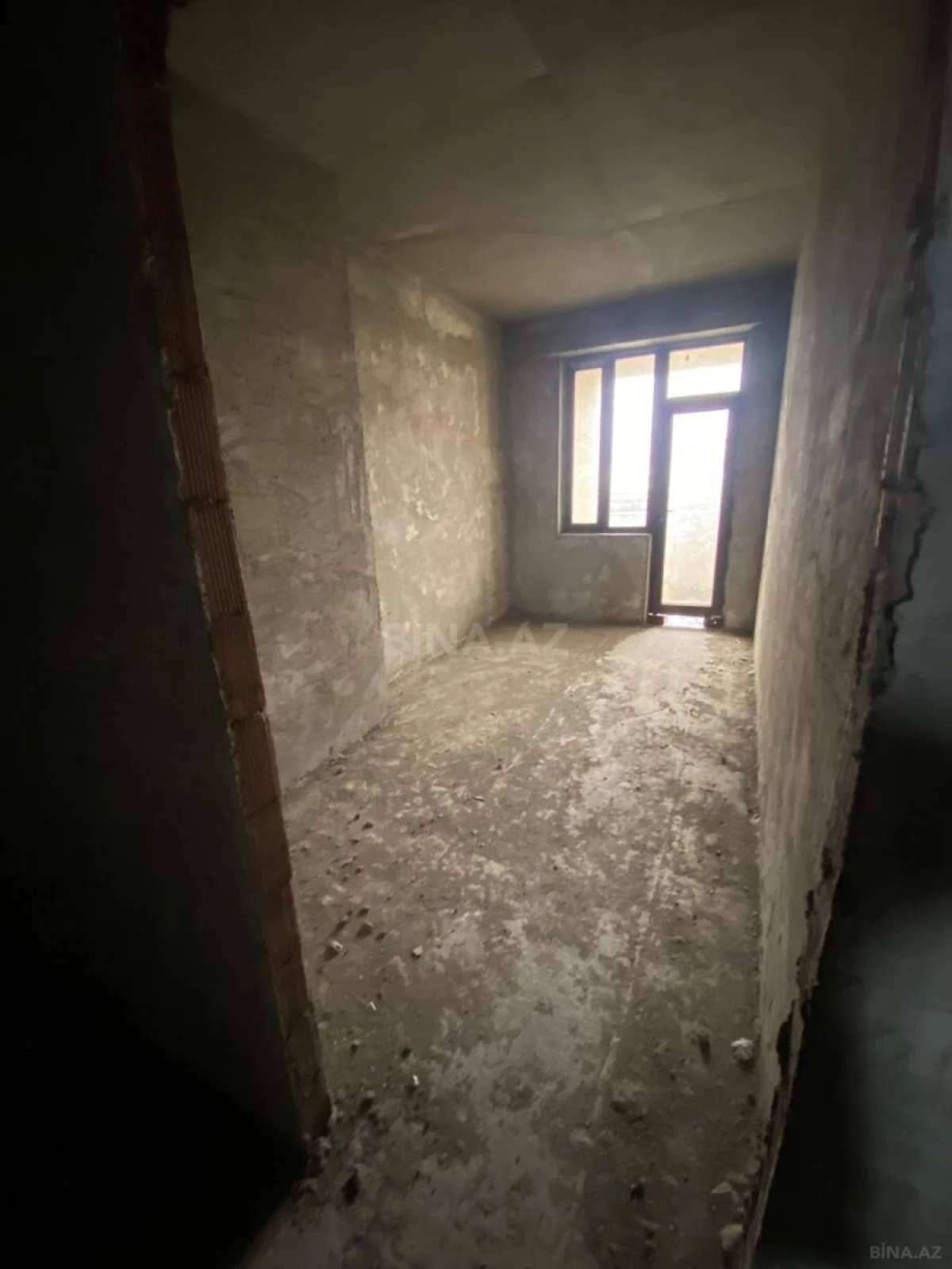 Satılır 3 otaqlı mənzil 133 m²