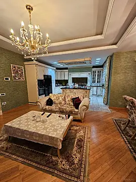 Satılır 4 otaqlı mənzil 320 m²