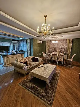 Satılır 4 otaqlı mənzil 320 m²