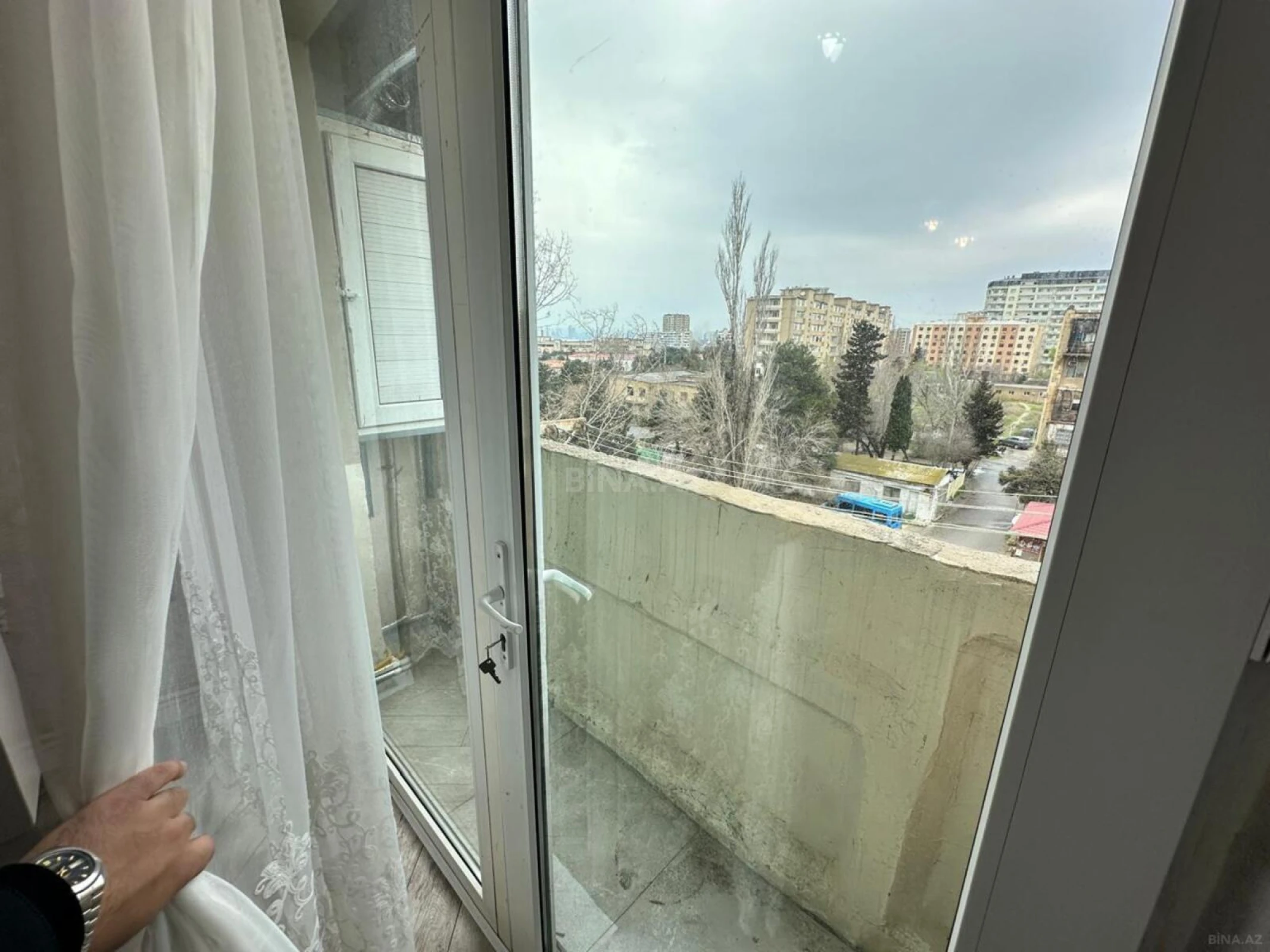 Satılır 2 otaqlı mənzil 60 m²