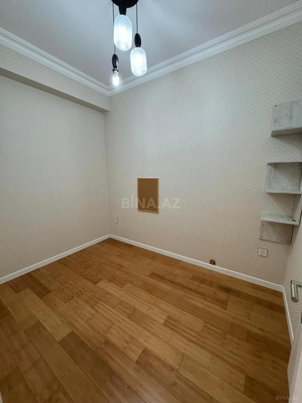 Kirayə verilir 2 otaqlı mənzil 70 m²