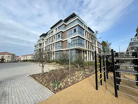 Satılır 2 otaqlı mənzil 74 m²