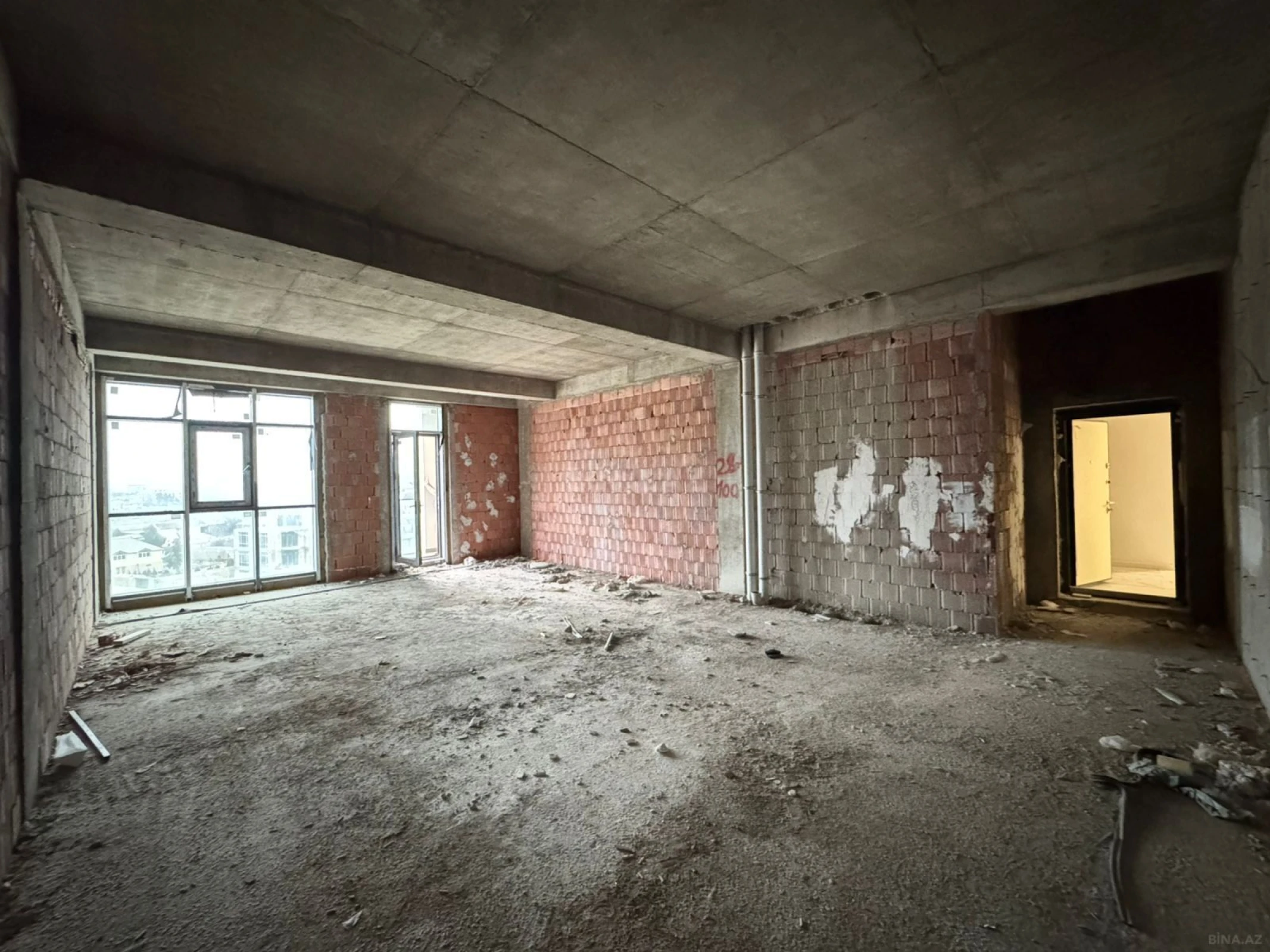 Satılır 2 otaqlı mənzil 74 m²