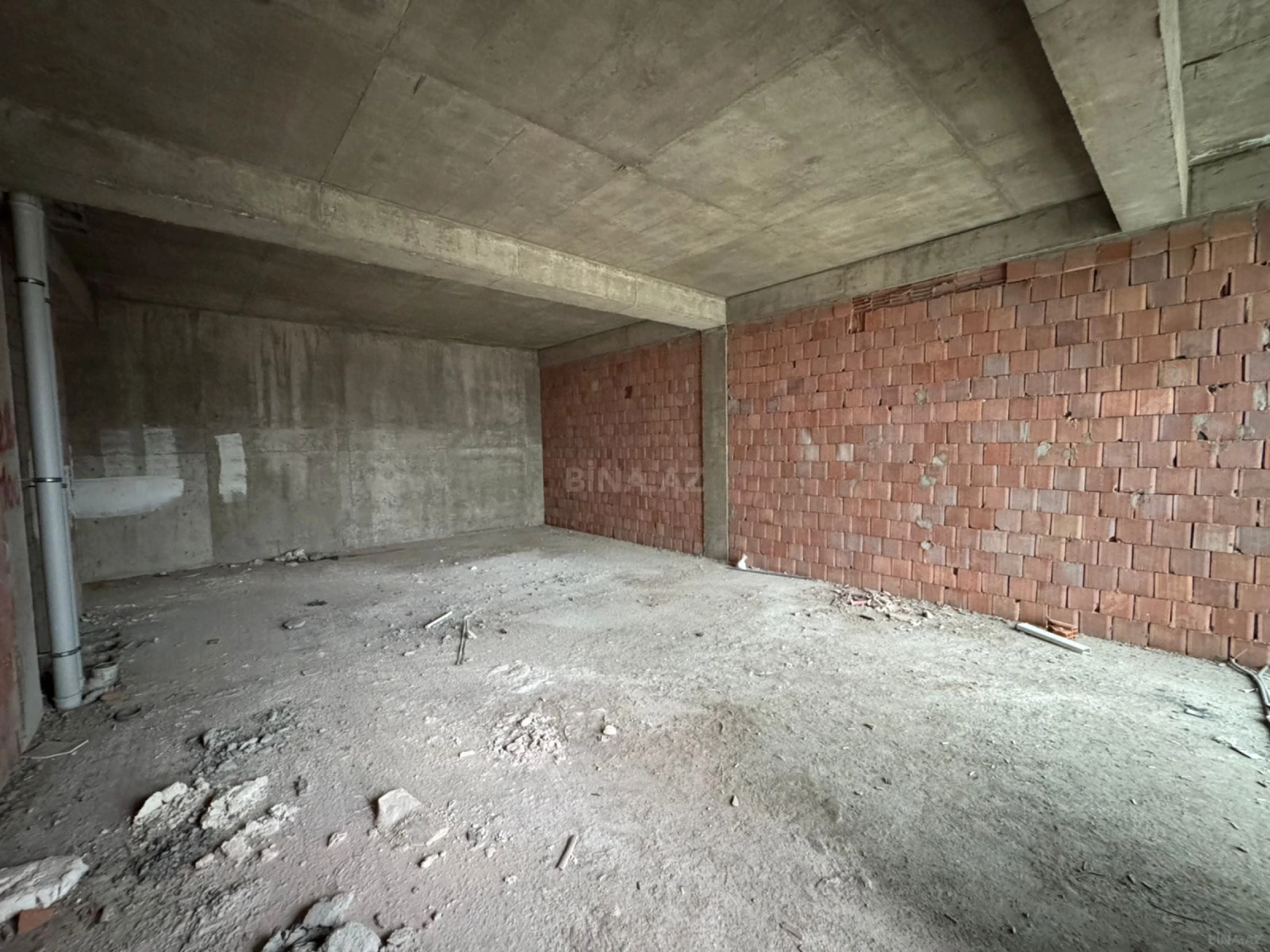 Satılır 2 otaqlı mənzil 74 m²