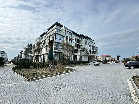 Satılır 2 otaqlı mənzil 74 m²