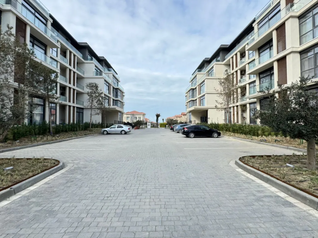 Satılır 2 otaqlı mənzil 74 m²